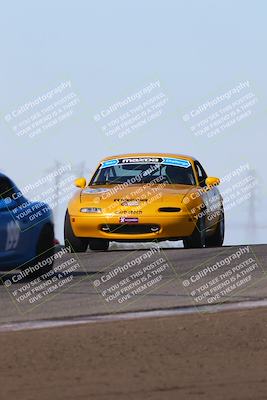 media/Oct-26-2025-CalClub SCCA (Sun) [[8ce1e69566]]/Group 5/Grapevine/